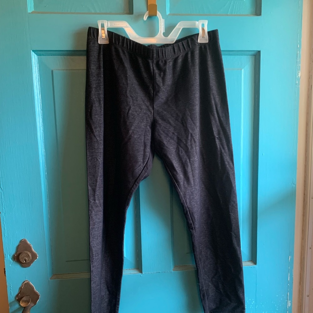 NWOT No Boundaries capris XL